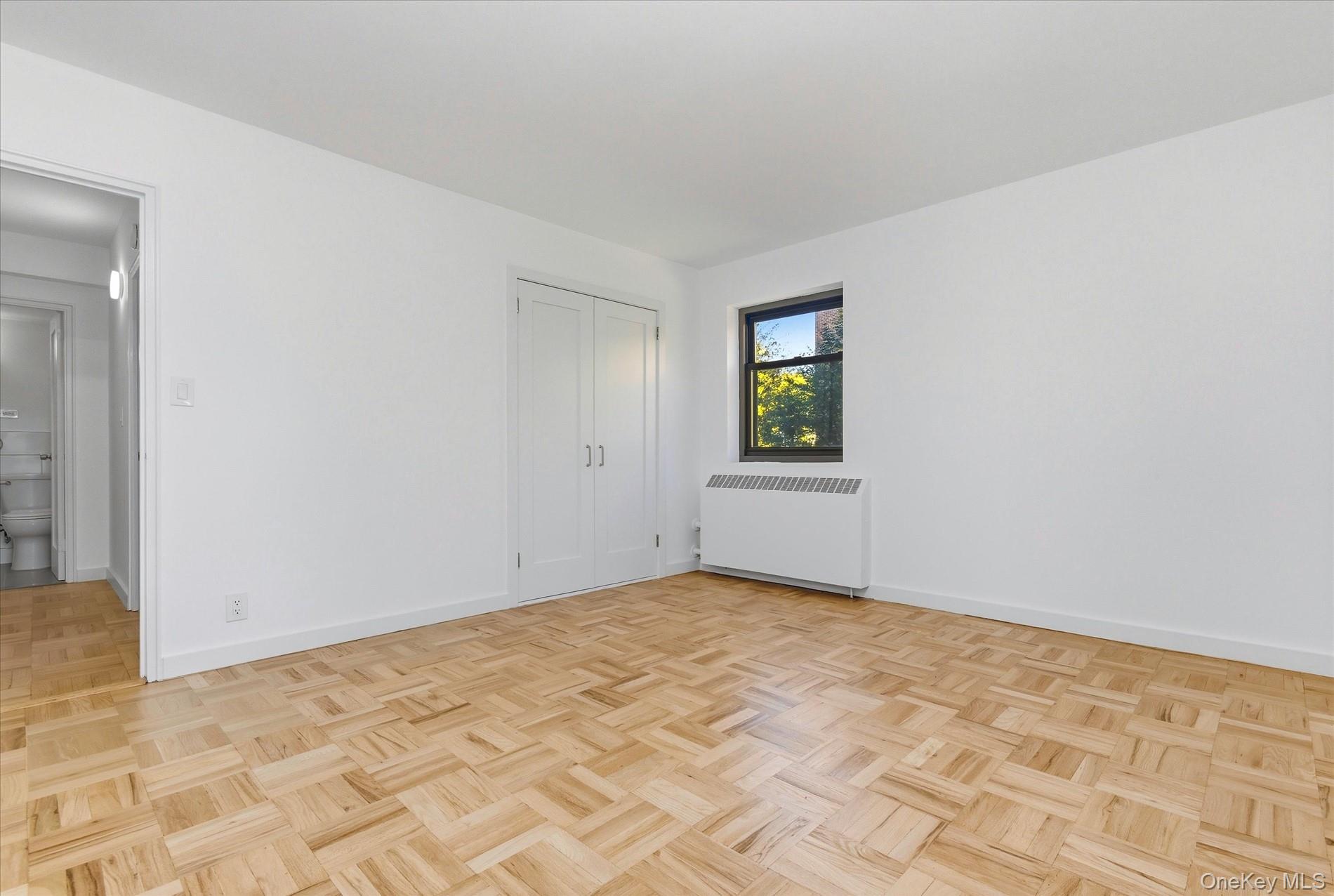 #12 photo, 21-15 34th Avenue, クイーンズ区 Astoria , NY 11106