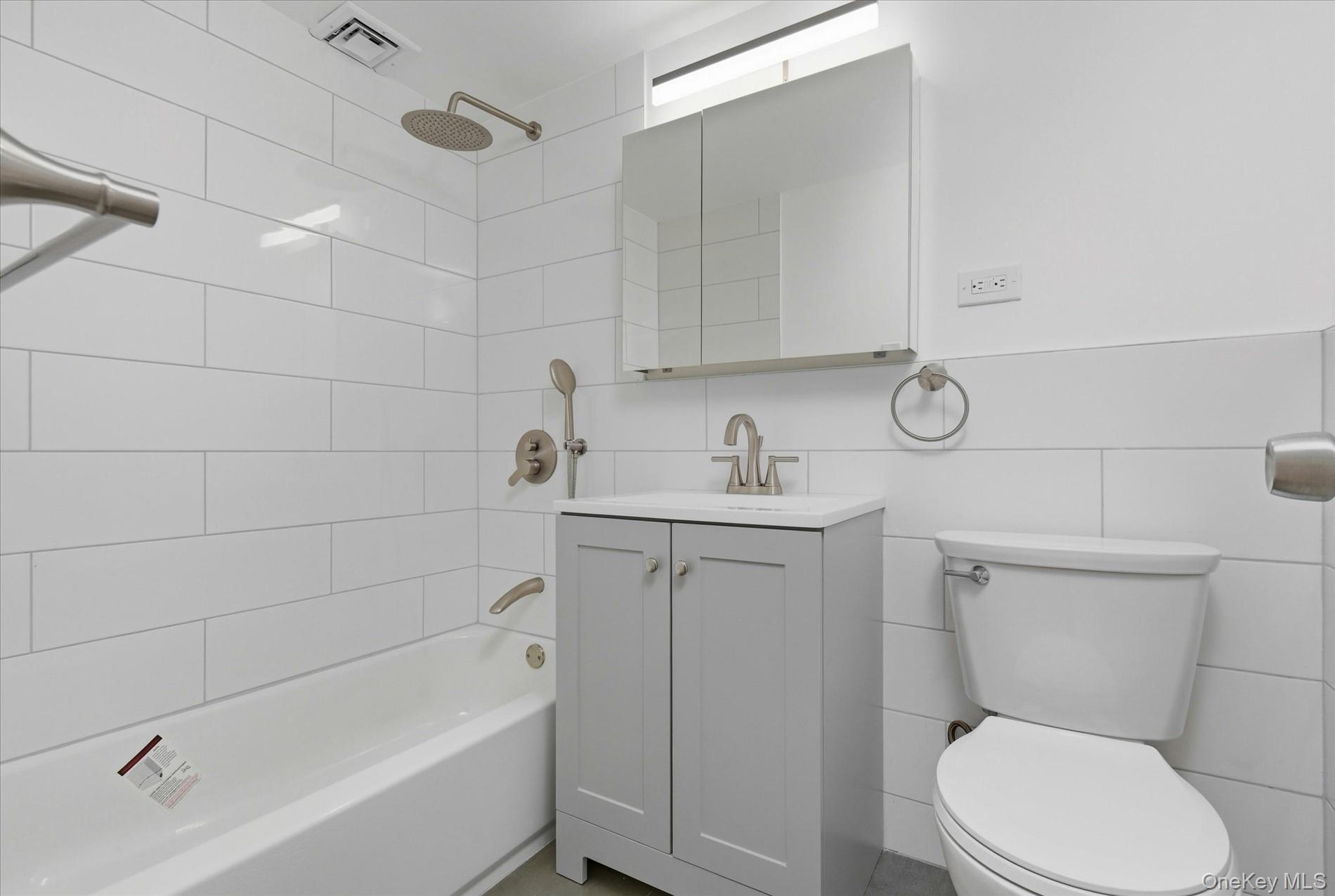 #17 photo, 21-15 34th Avenue, クイーンズ区 Astoria , NY 11106