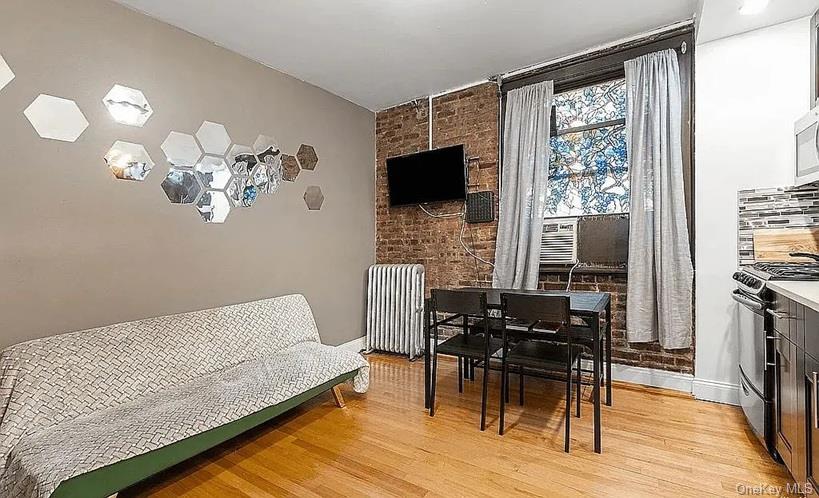 #1 photo, 21-37 33rd Street, クイーンズ区 Astoria , NY 11103