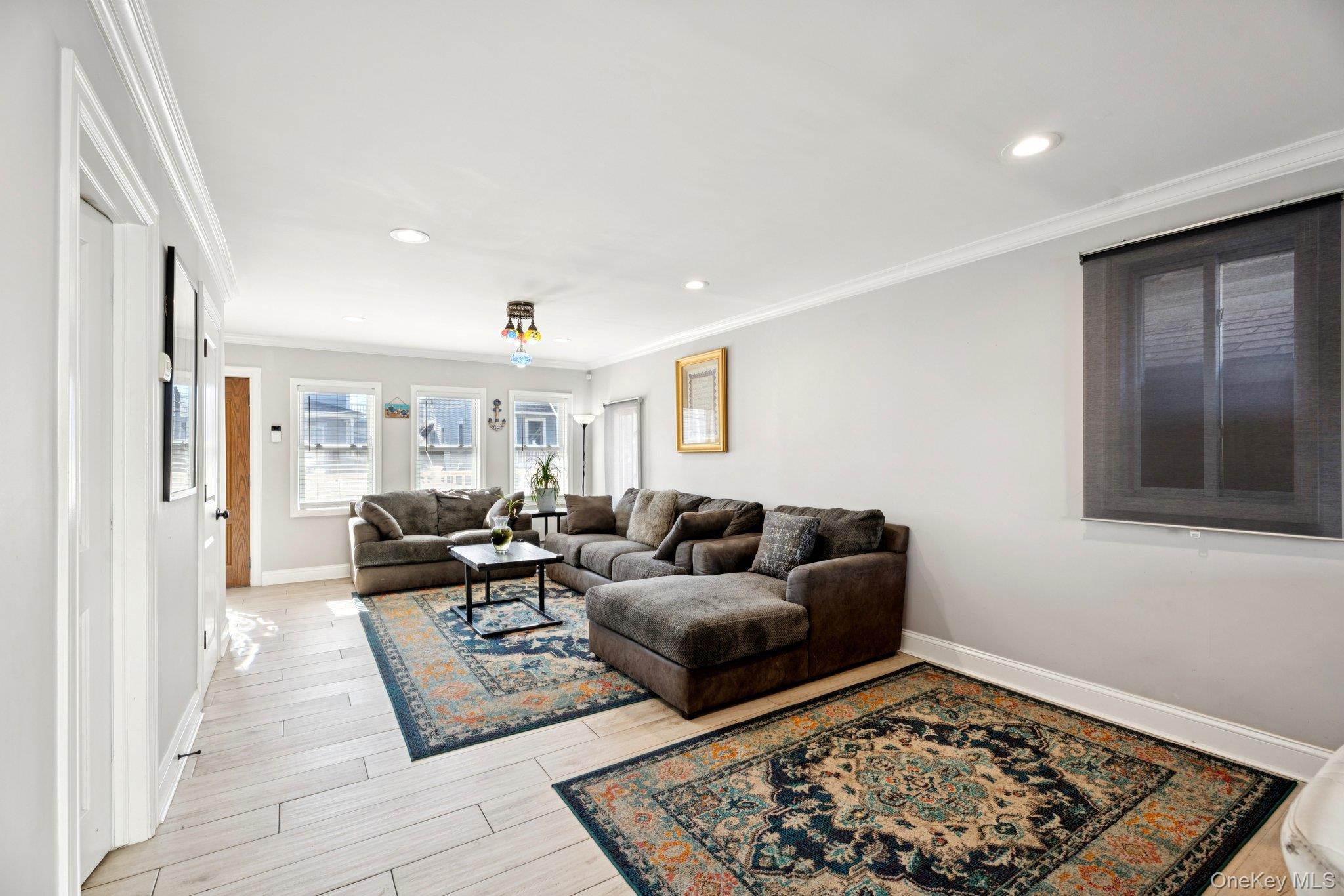 #7 photo, 31 Arthur Street, Baldwin , NY 11510