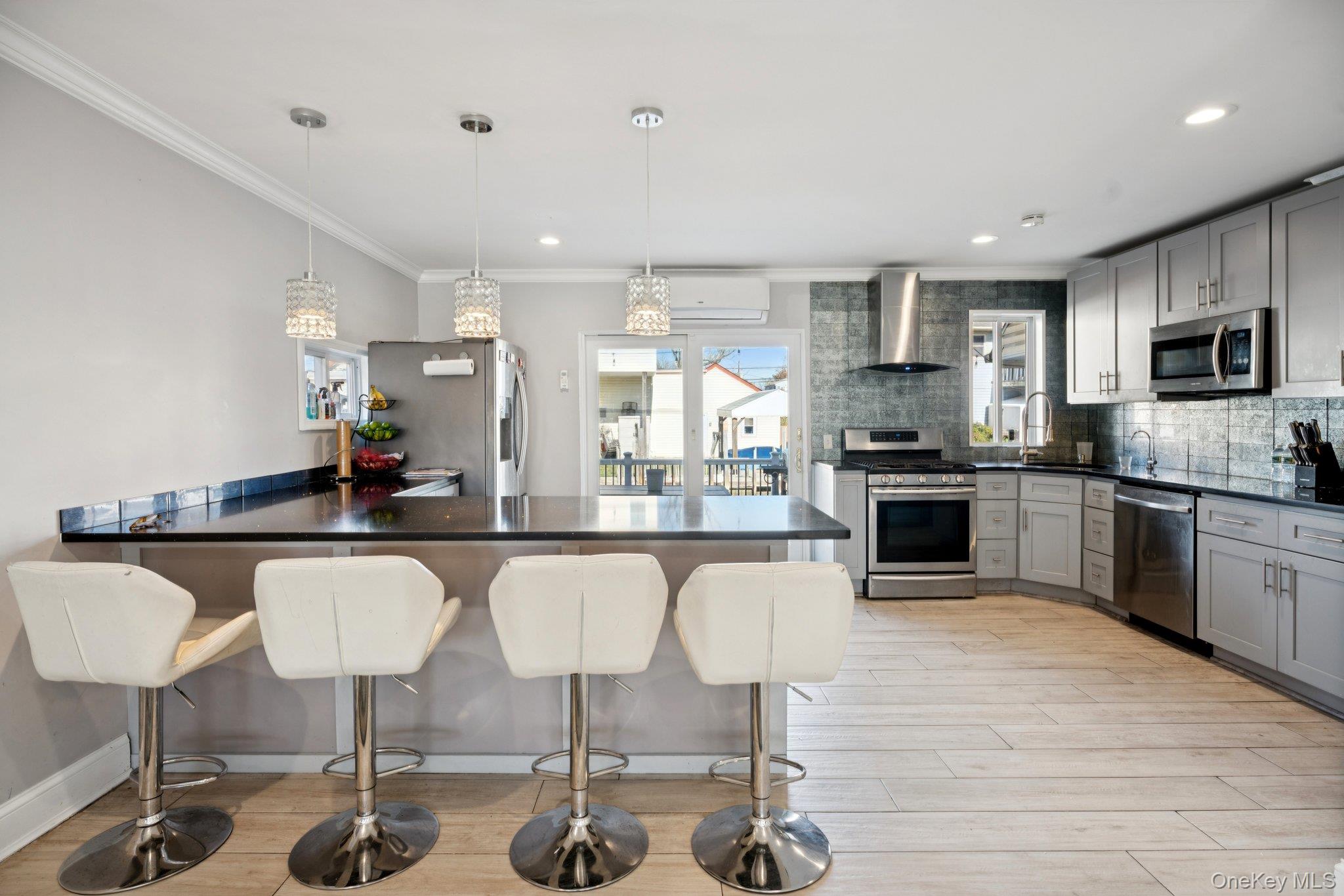 #8 photo, 31 Arthur Street, Baldwin , NY 11510