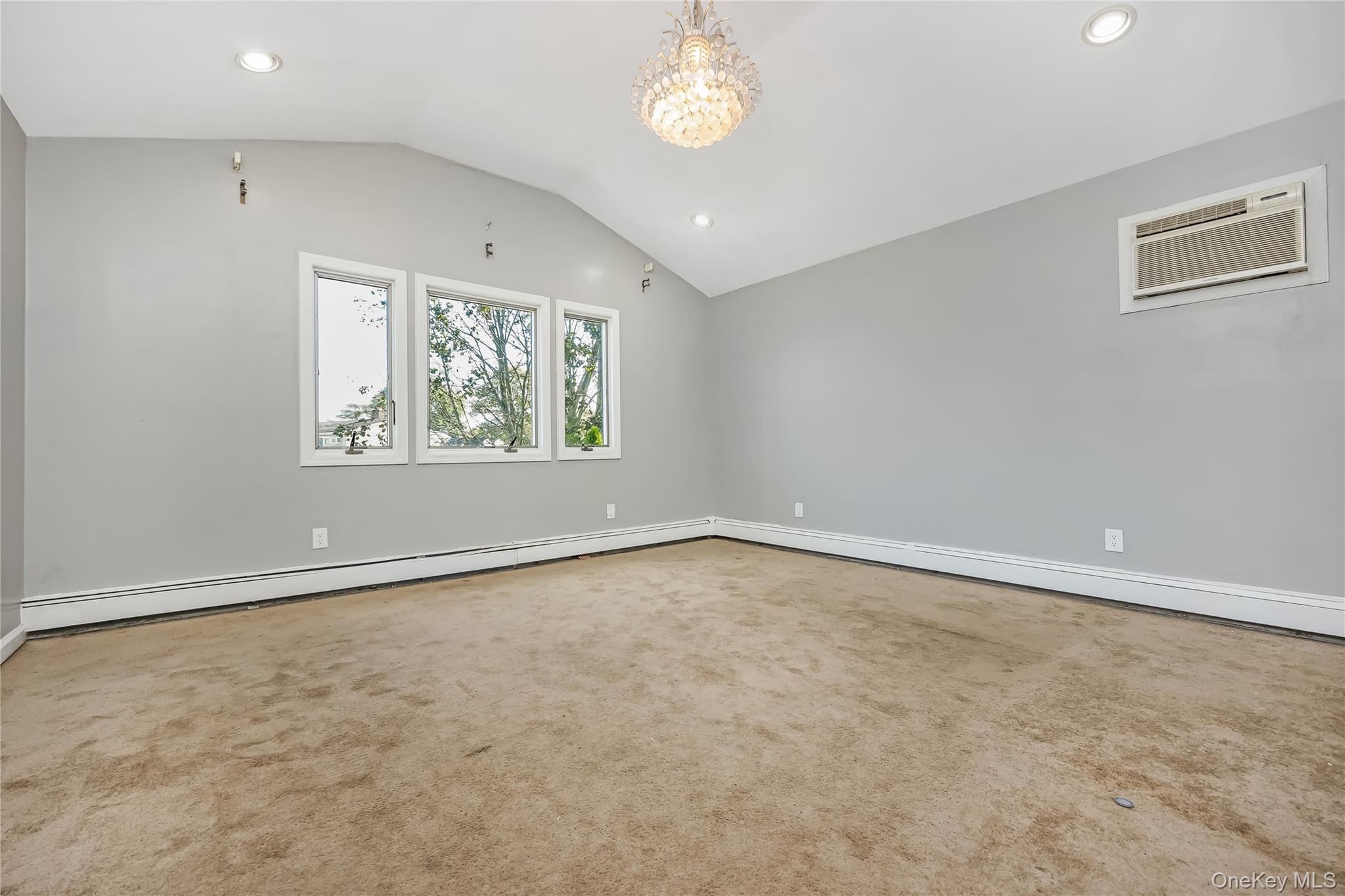 #11 photo, 58 Albatross Road, Levittown , NY 11756