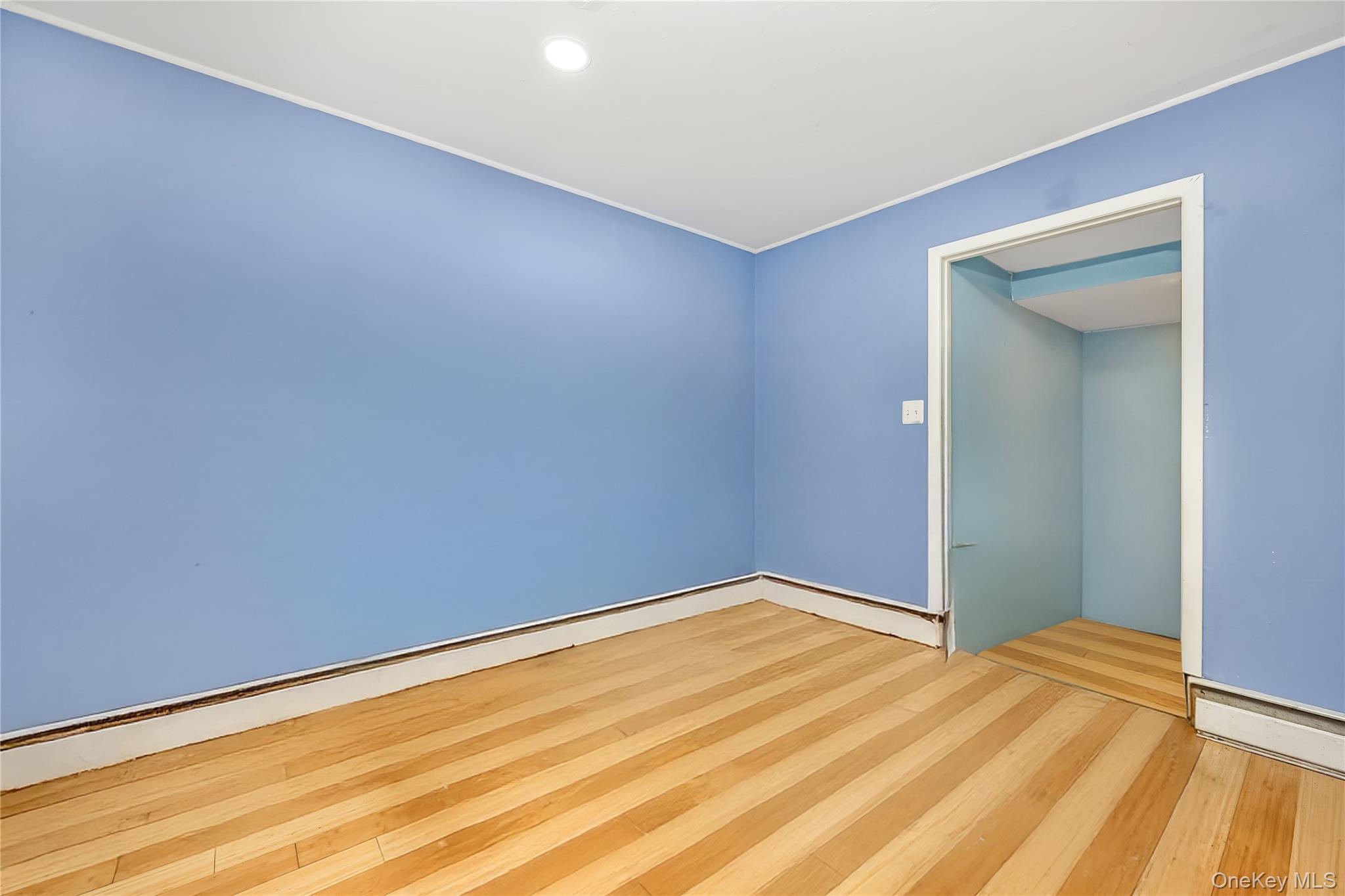 #14 photo, 58 Albatross Road, Levittown , NY 11756