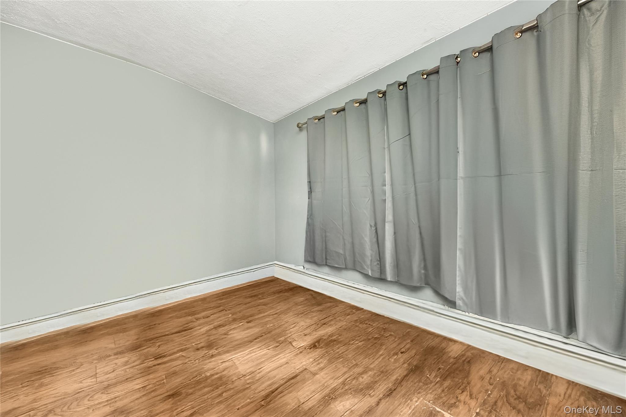 #19 photo, 58 Albatross Road, Levittown , NY 11756