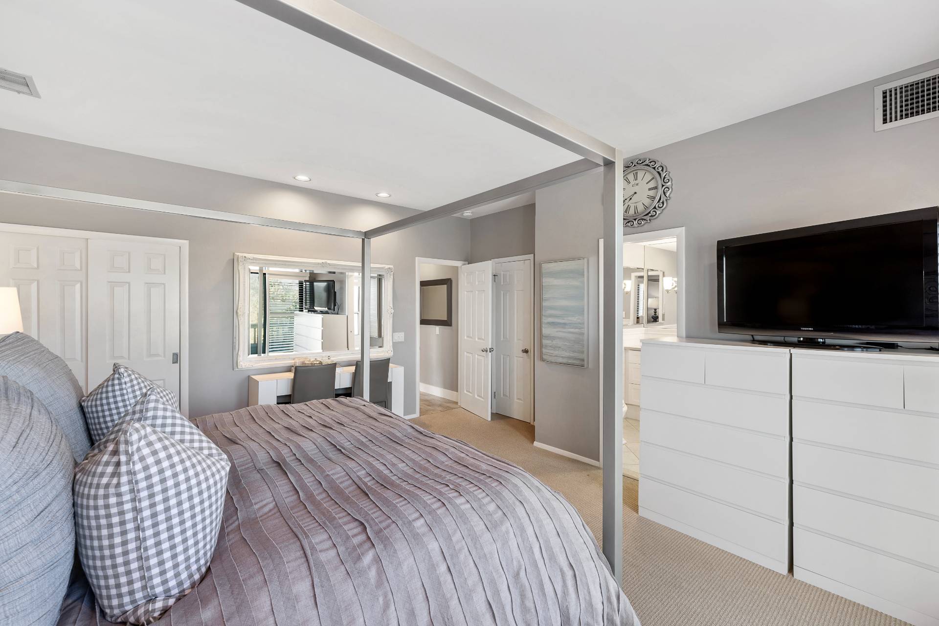 #14 photo, 21 South Fulton Street , #6, サフォーク郡 Montauk , NY 11954