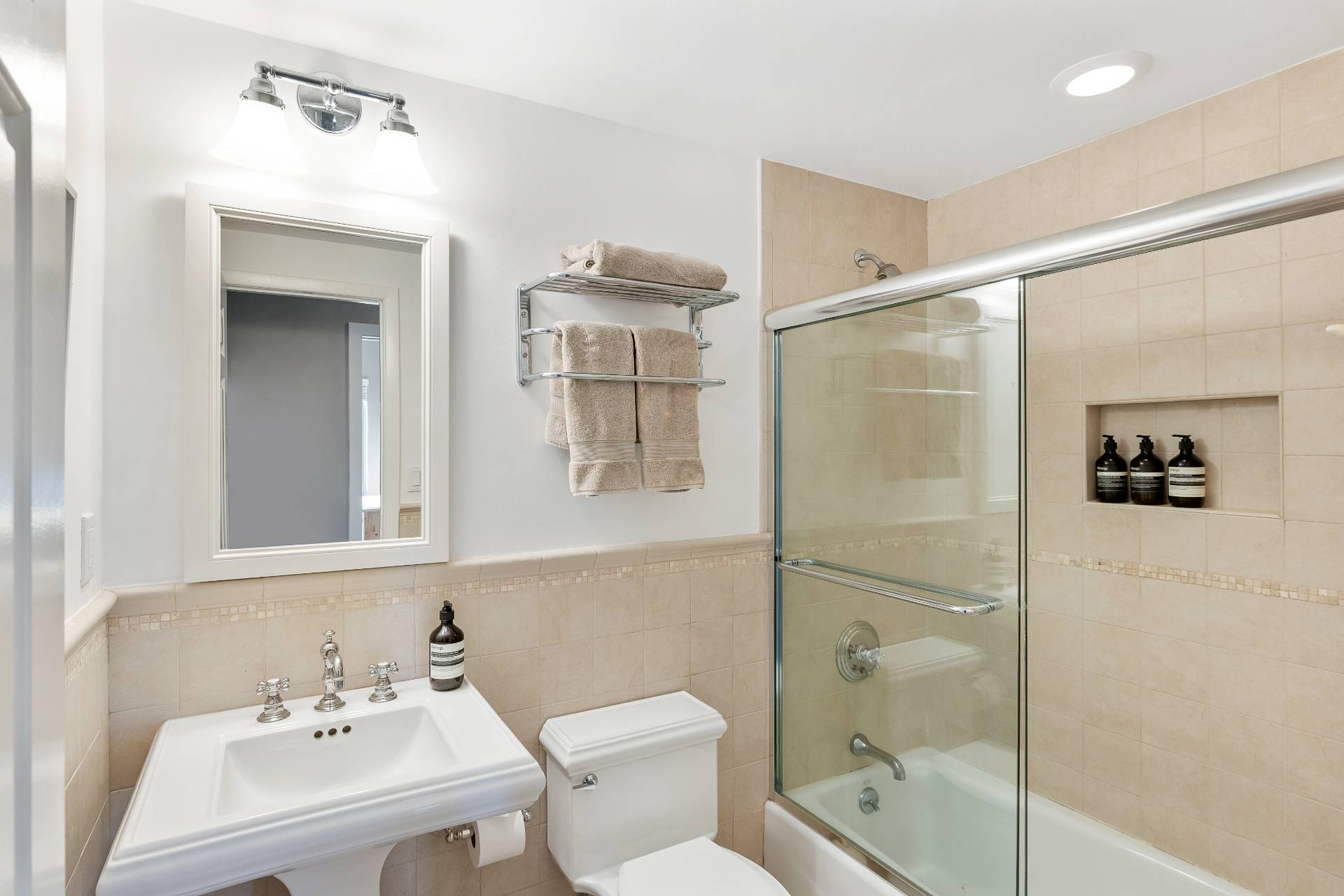 #17 photo, 21 South Fulton Street , #6, サフォーク郡 Montauk , NY 11954