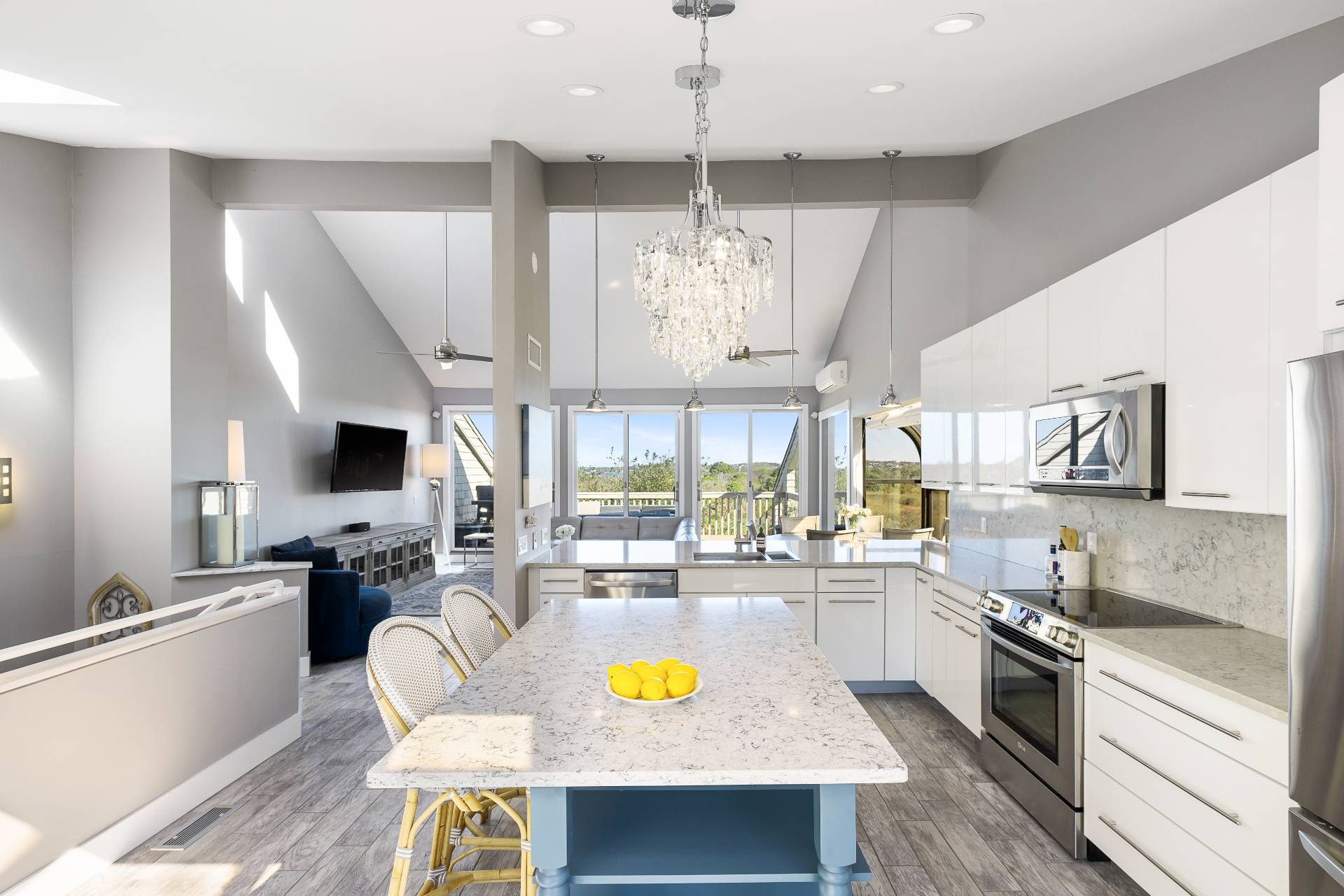 #8 photo, 21 South Fulton Street , #6, サフォーク郡 Montauk , NY 11954