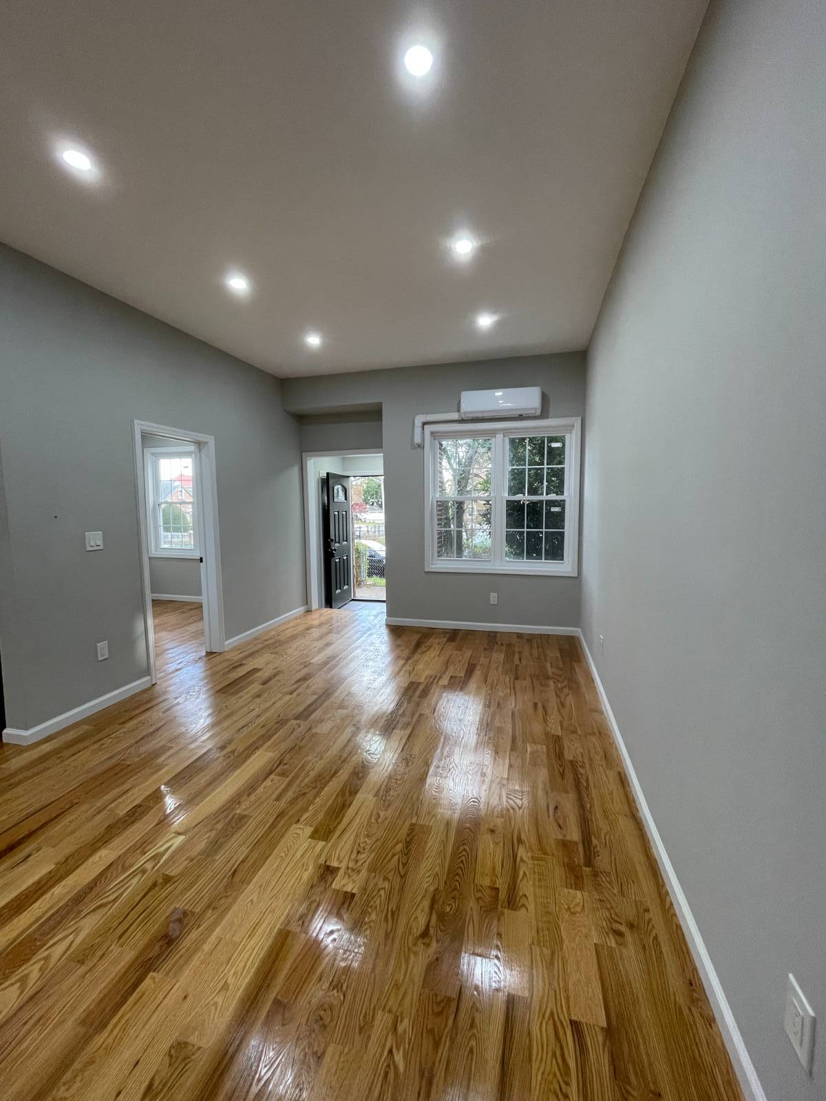 #4 photo, 217-39 114th Rd, Cambria Heights , NY 11411