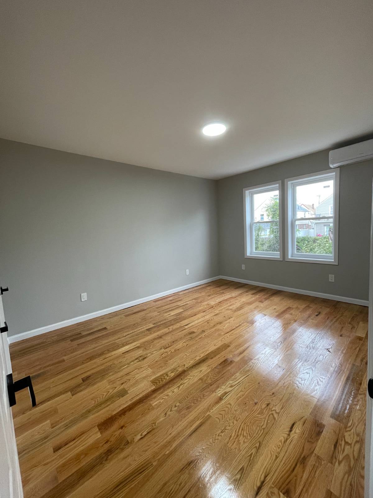 #7 photo, 217-39 114th Rd, Cambria Heights , NY 11411