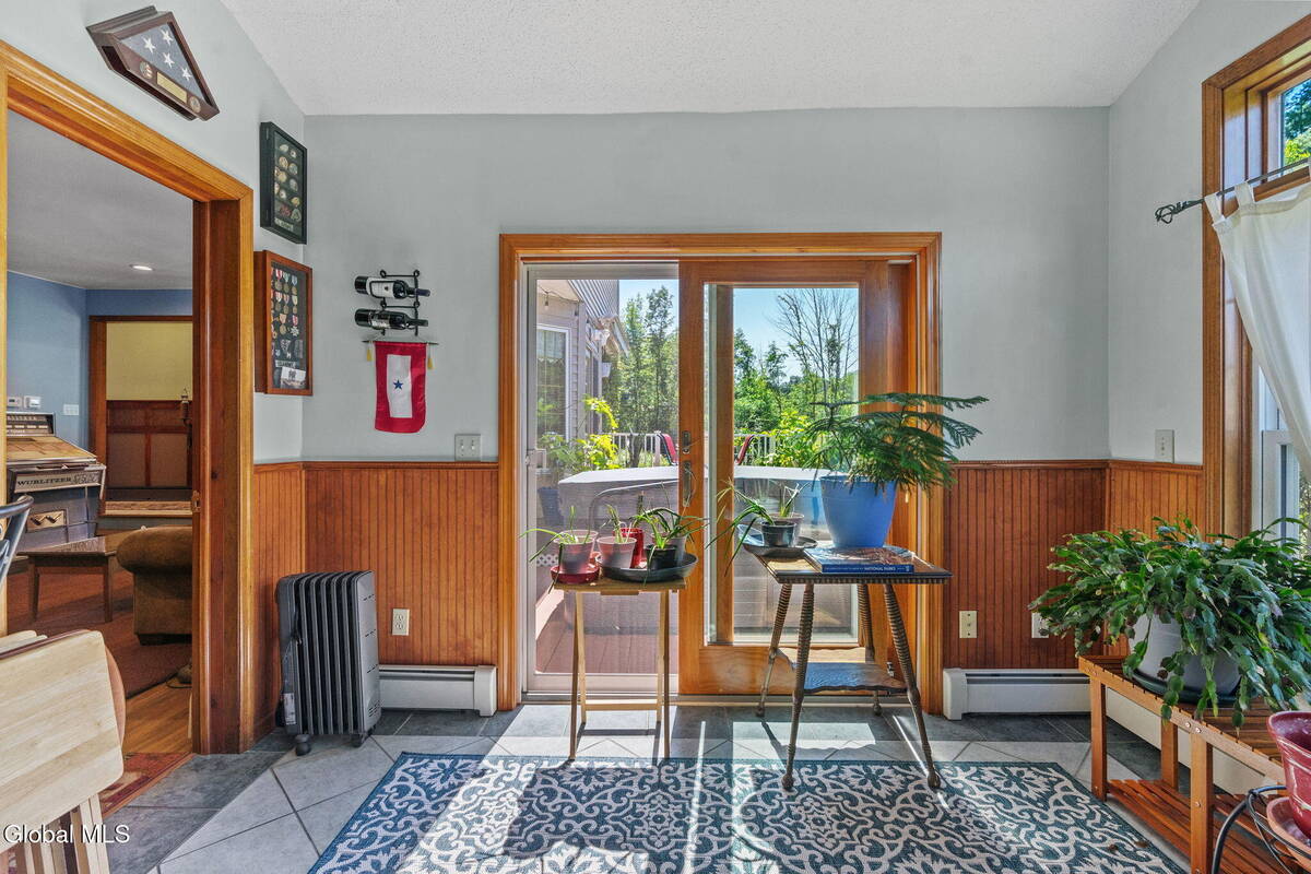 #25 photo, 6 Wayto Lane, Clifton Park , NY 12019