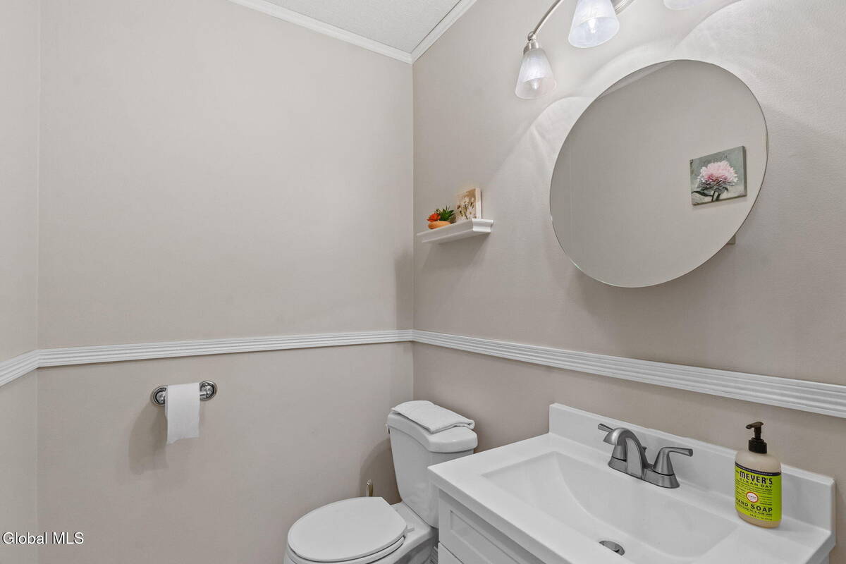 #28 photo, 6 Wayto Lane, Clifton Park , NY 12019