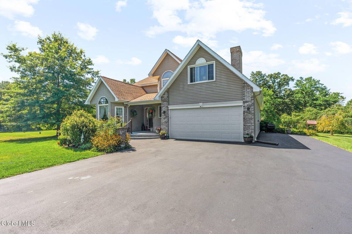 #3 photo, 6 Wayto Lane, Clifton Park , NY 12019