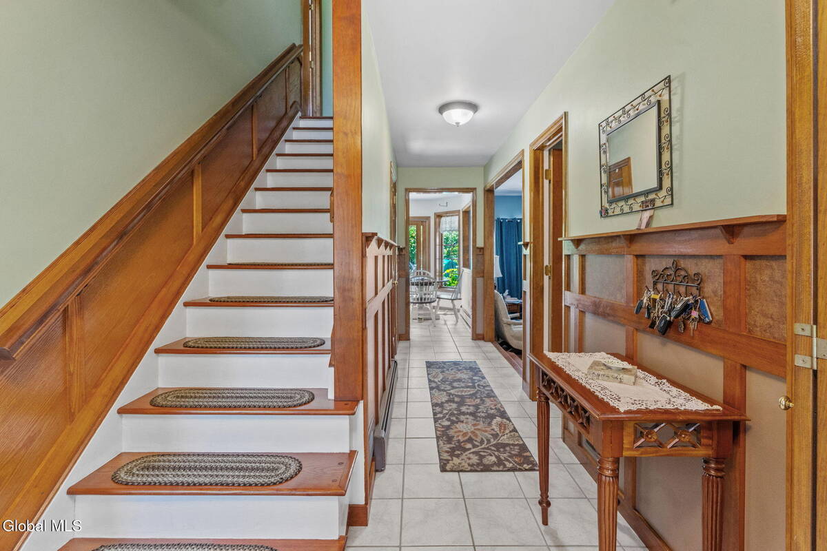 #5 photo, 6 Wayto Lane, Clifton Park , NY 12019