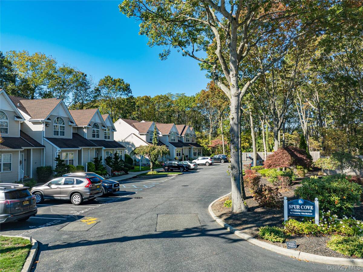 #45 photo, 14 Heckscher Spur Drive, East Islip , NY 11730