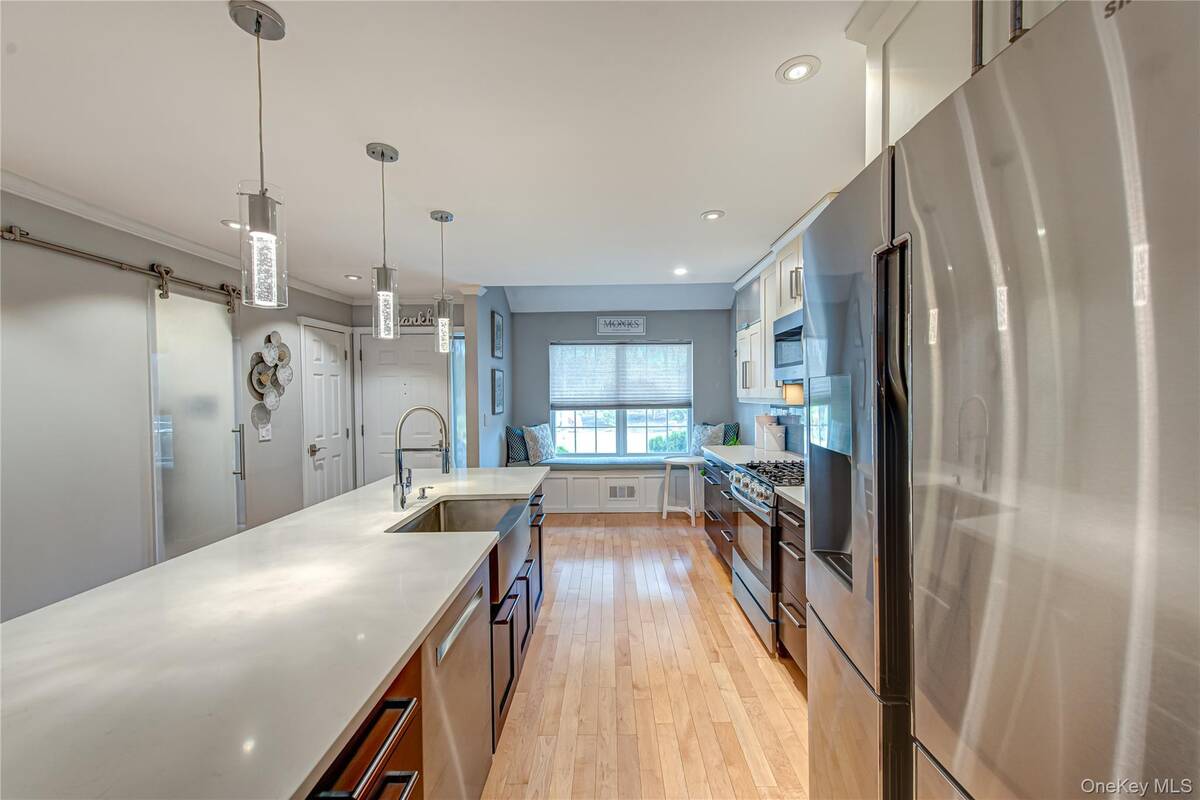 #6 photo, 14 Heckscher Spur Drive, East Islip , NY 11730