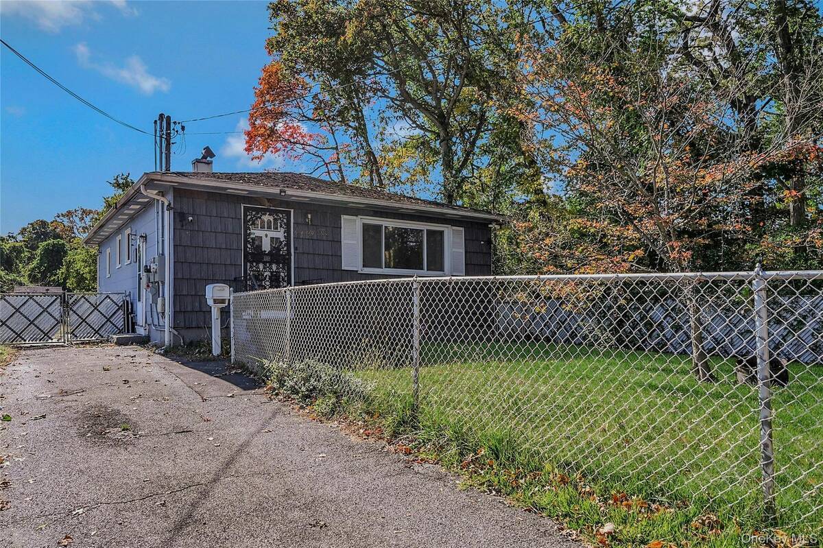 #1 photo, 92 Grand Boulevard, Wyandanch , NY 11798