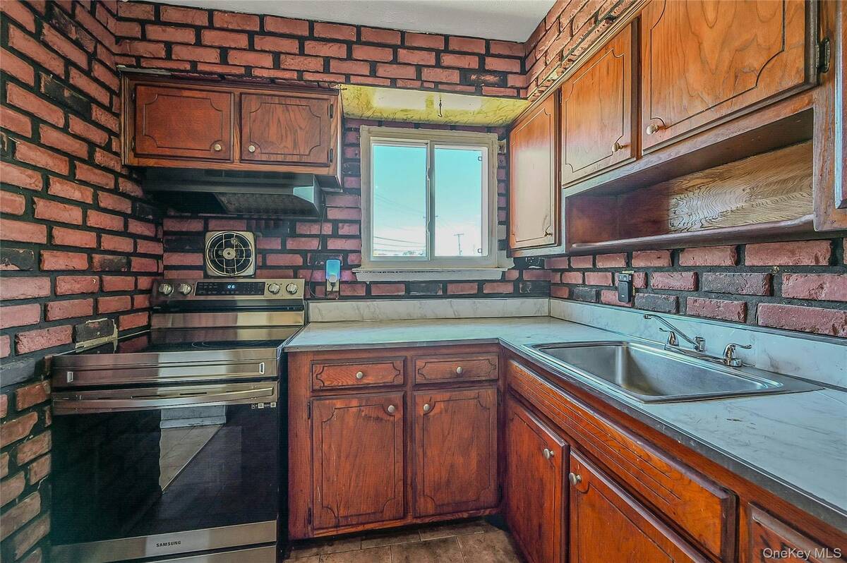 #13 photo, 92 Grand Boulevard, Wyandanch , NY 11798