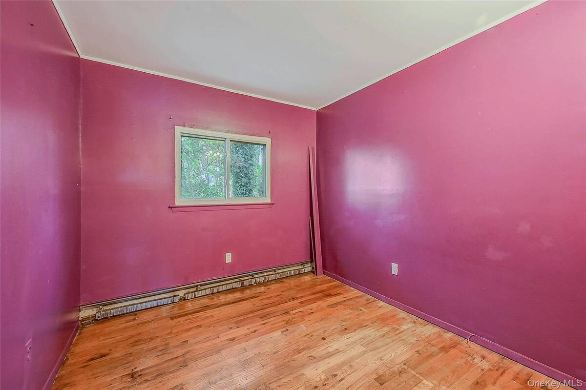 #14 photo, 92 Grand Boulevard, Wyandanch , NY 11798