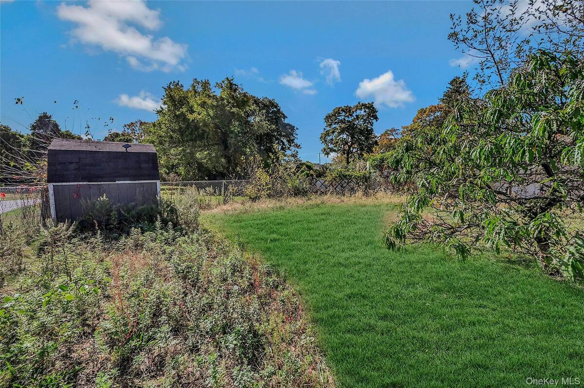 #28 photo, 92 Grand Boulevard, Wyandanch , NY 11798