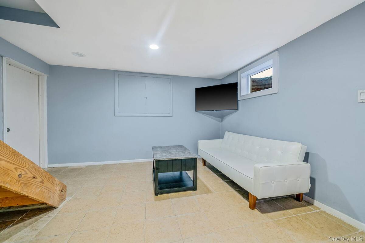 #20 photo, 55 Clifton Place, Port Jefferson Station , NY 11776