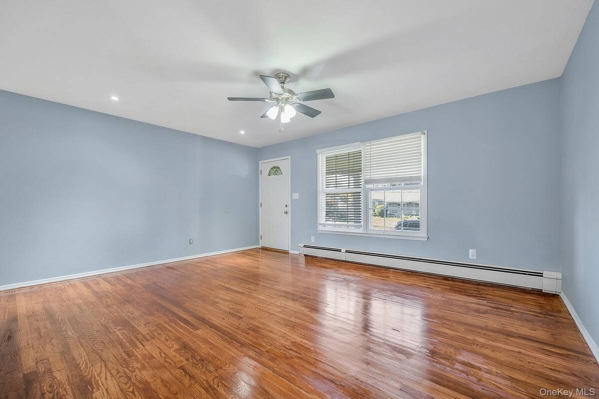 #3 photo, 55 Clifton Place, Port Jefferson Station , NY 11776