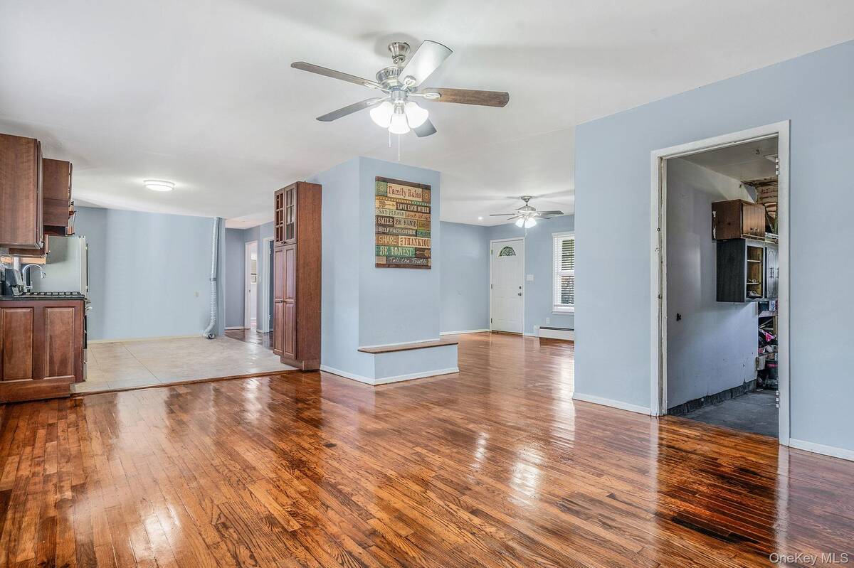 #7 photo, 55 Clifton Place, Port Jefferson Station , NY 11776