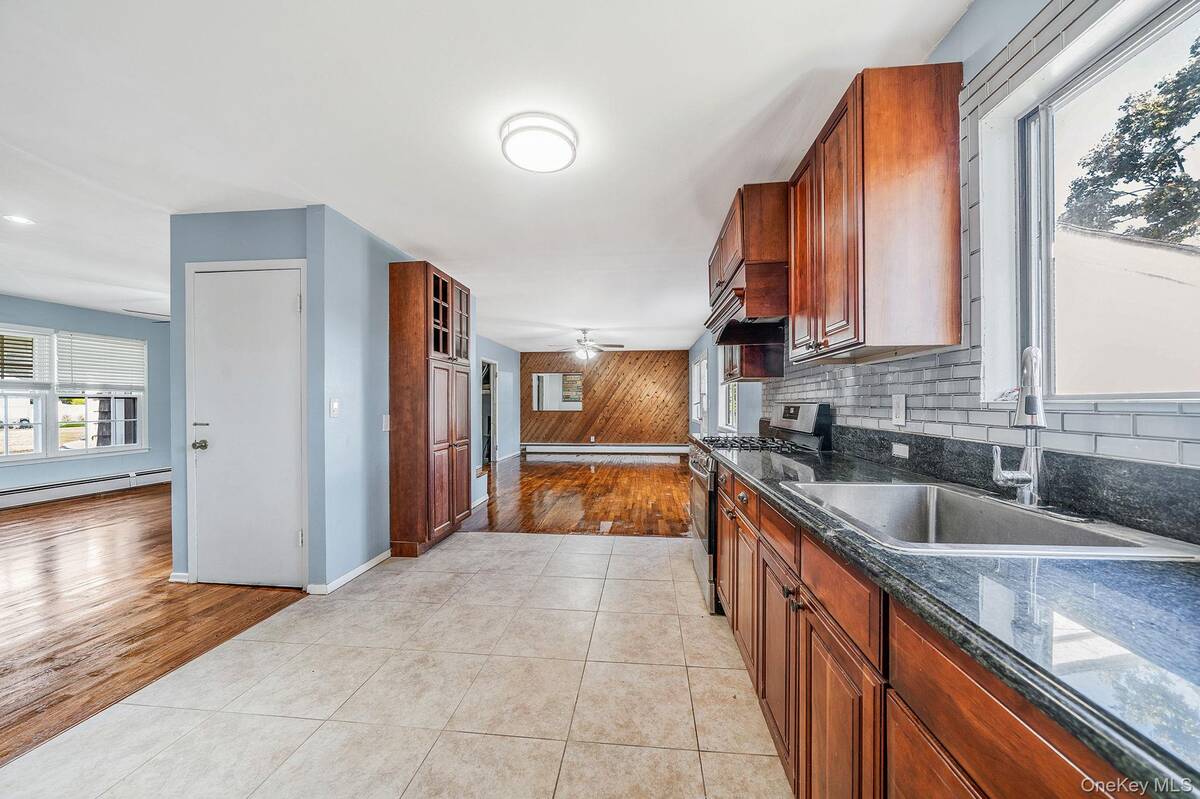 #9 photo, 55 Clifton Place, Port Jefferson Station , NY 11776