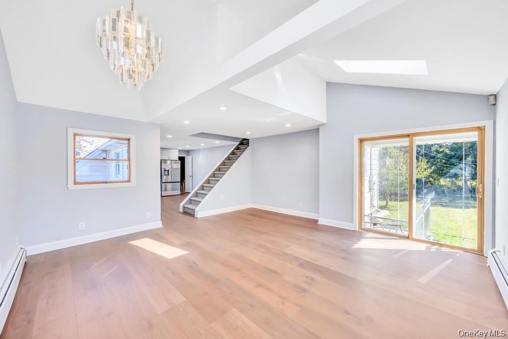 #12 photo, 358 Eastwood Boulevard, サフォーク郡 Centereach , NY 11720