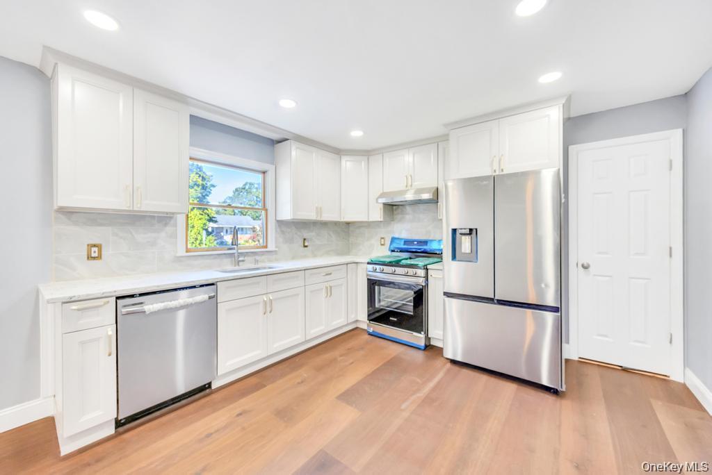 #17 photo, 358 Eastwood Boulevard, サフォーク郡 Centereach , NY 11720