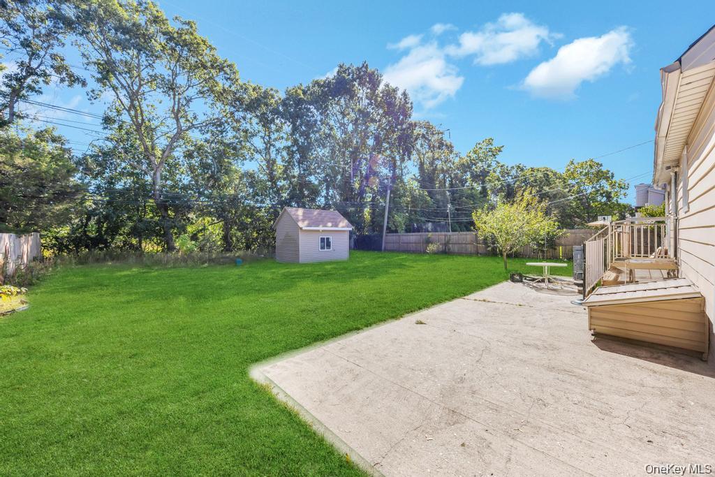 #3 photo, 358 Eastwood Boulevard, サフォーク郡 Centereach , NY 11720