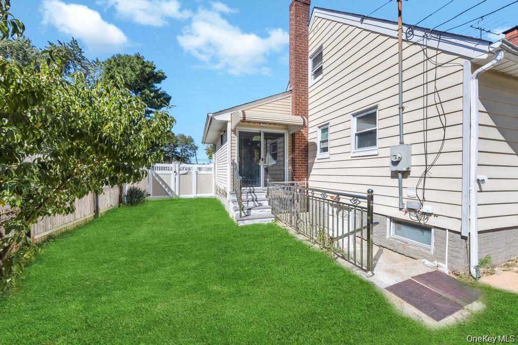 #7 photo, 358 Eastwood Boulevard, サフォーク郡 Centereach , NY 11720