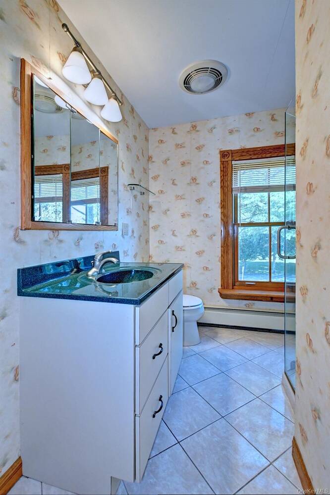 #17 photo, 214 Foster Avenue, サフォーク郡 Sayville , NY 11782