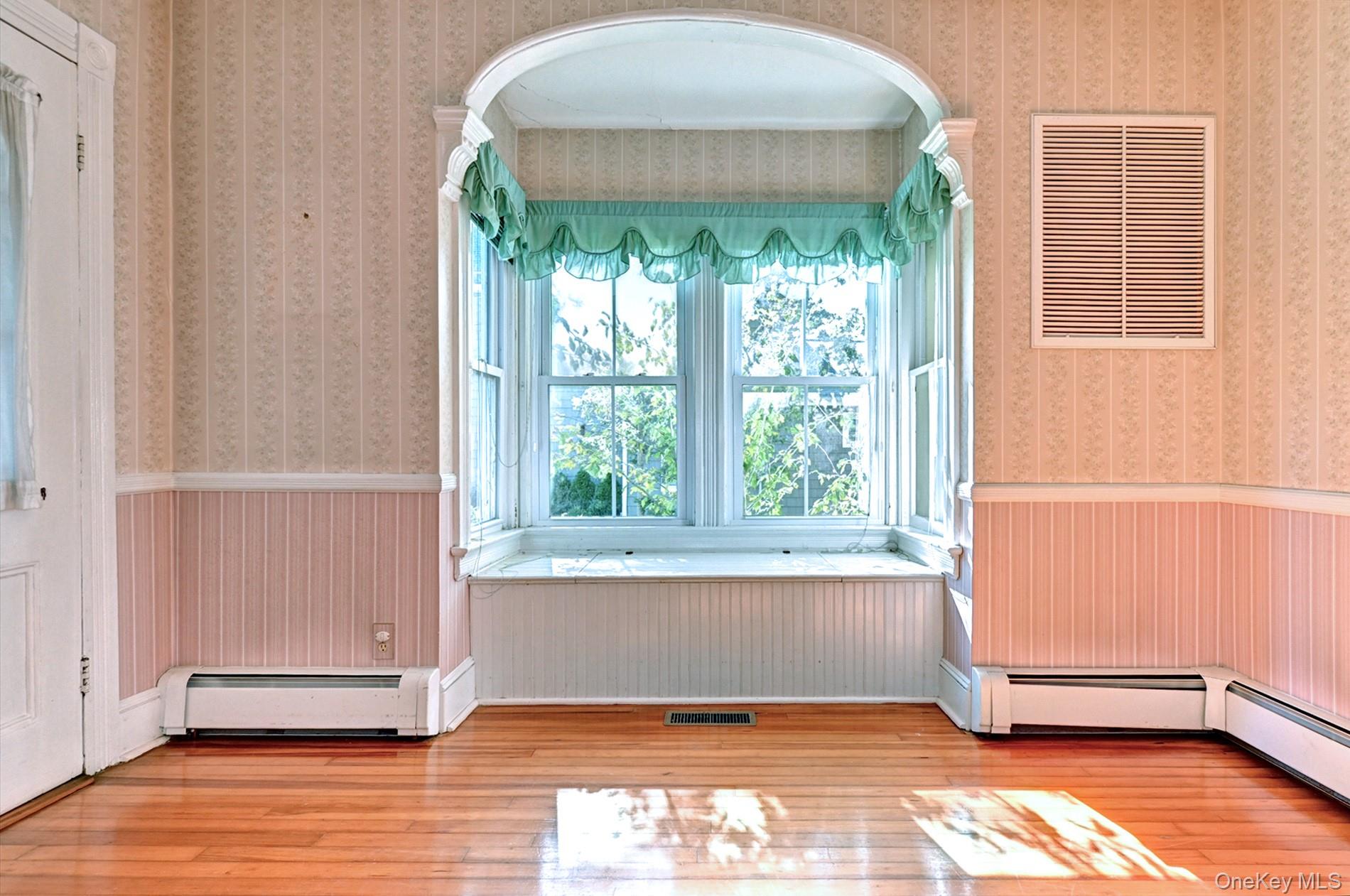 #5 photo, 214 Foster Avenue, サフォーク郡 Sayville , NY 11782