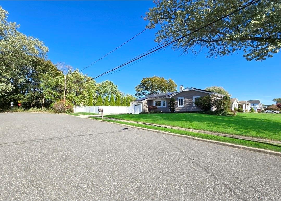 #1 photo, 525 Grundy Avenue, サフォーク郡 Holbrook , NY 11741