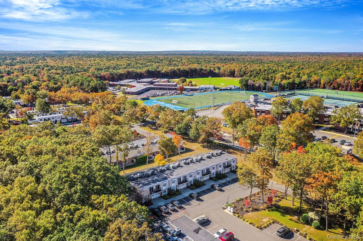 #24 photo, 63 Rocky Point Yaphank Road, #80, サフォーク郡 Rocky Point , NY 11778