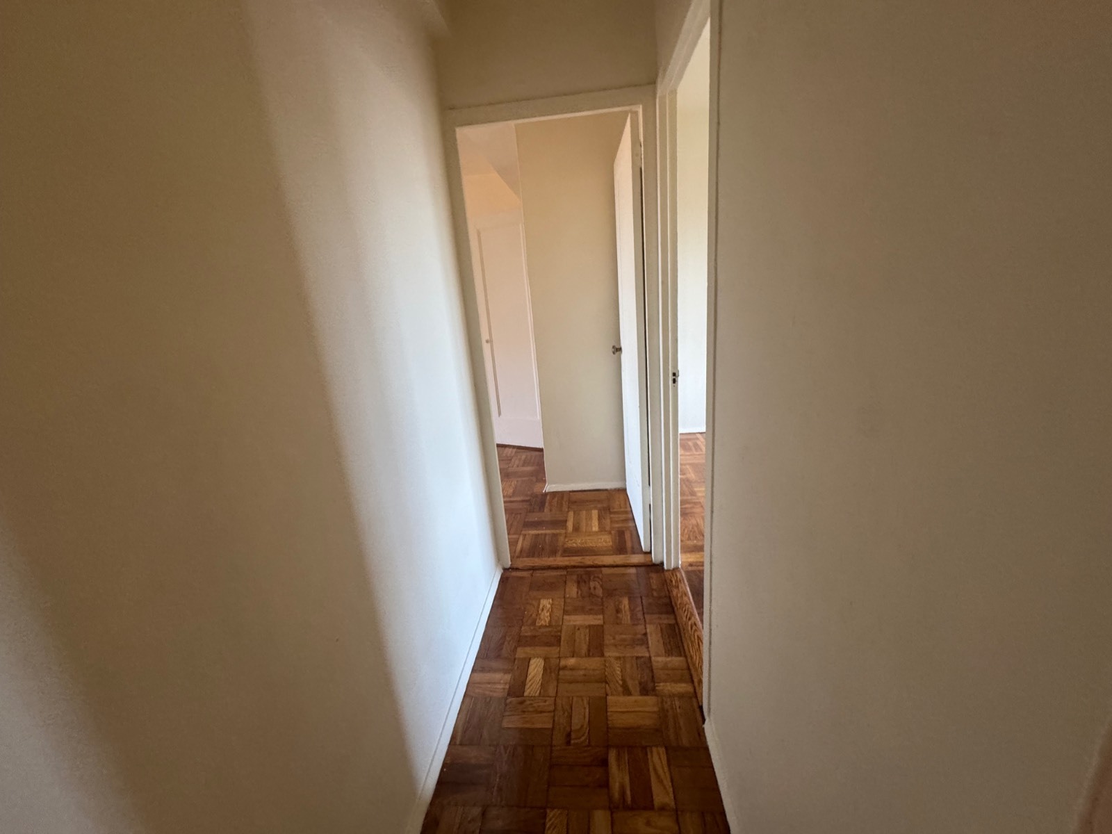 #11 photo, 1925 MCGraw Ave, #8F, ブロンクス区 Parkchester , NY 10462