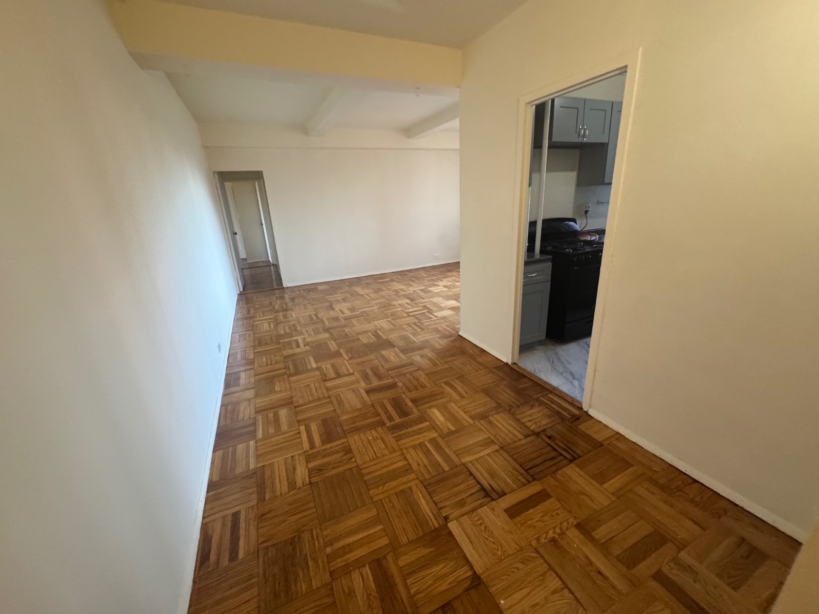 #7 photo, 1925 MCGraw Ave, #8F, ブロンクス区 Parkchester , NY 10462