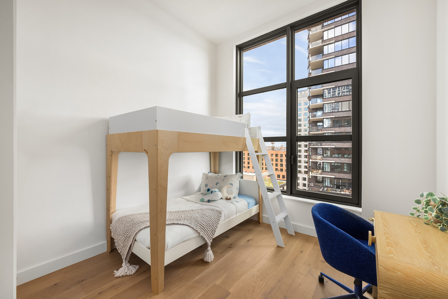 #9 photo, 29 HURON Street, Greenpoint , NY 11222