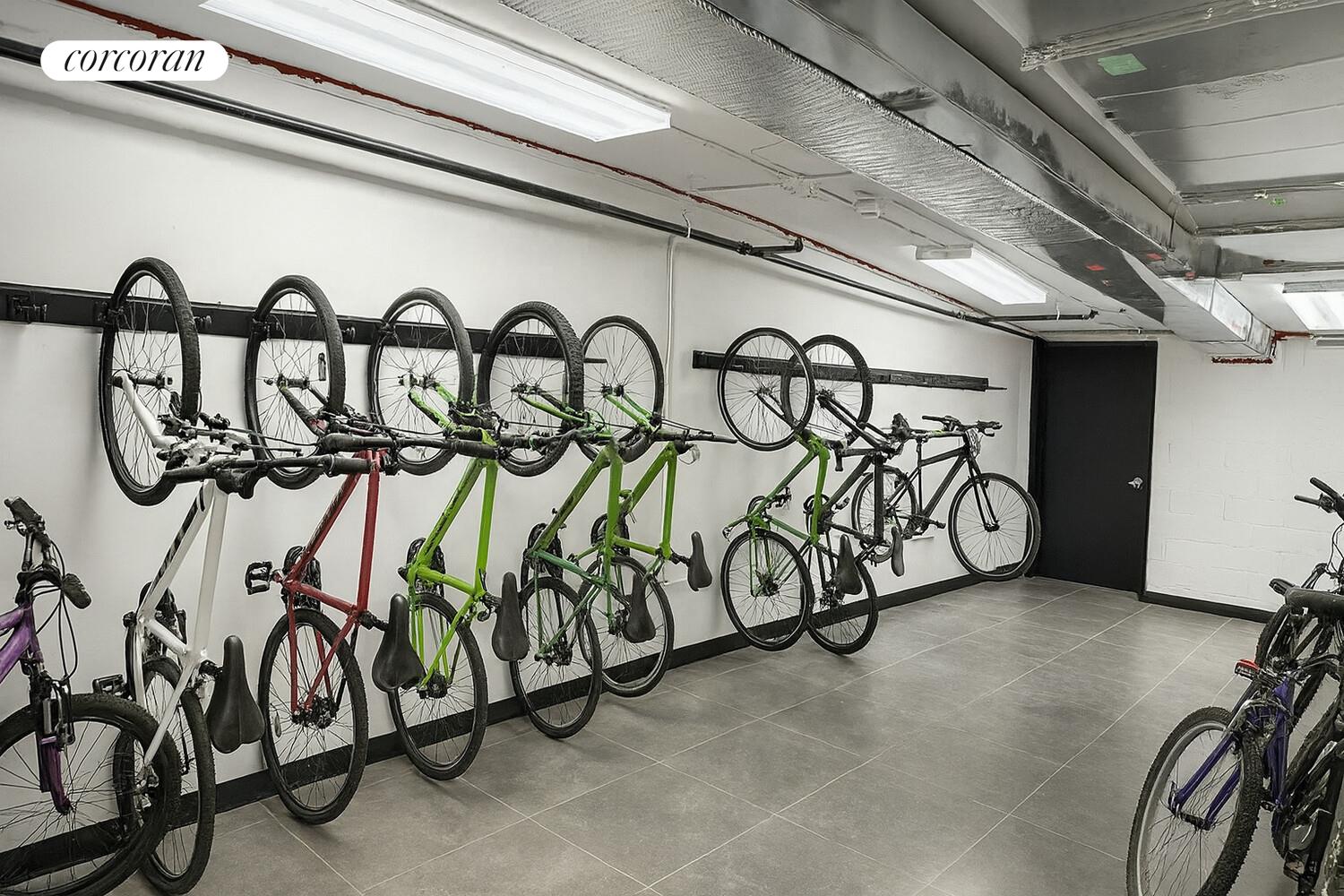 #10 photo, Ditmars Steinway, Ditmars Steinway , NY 11105