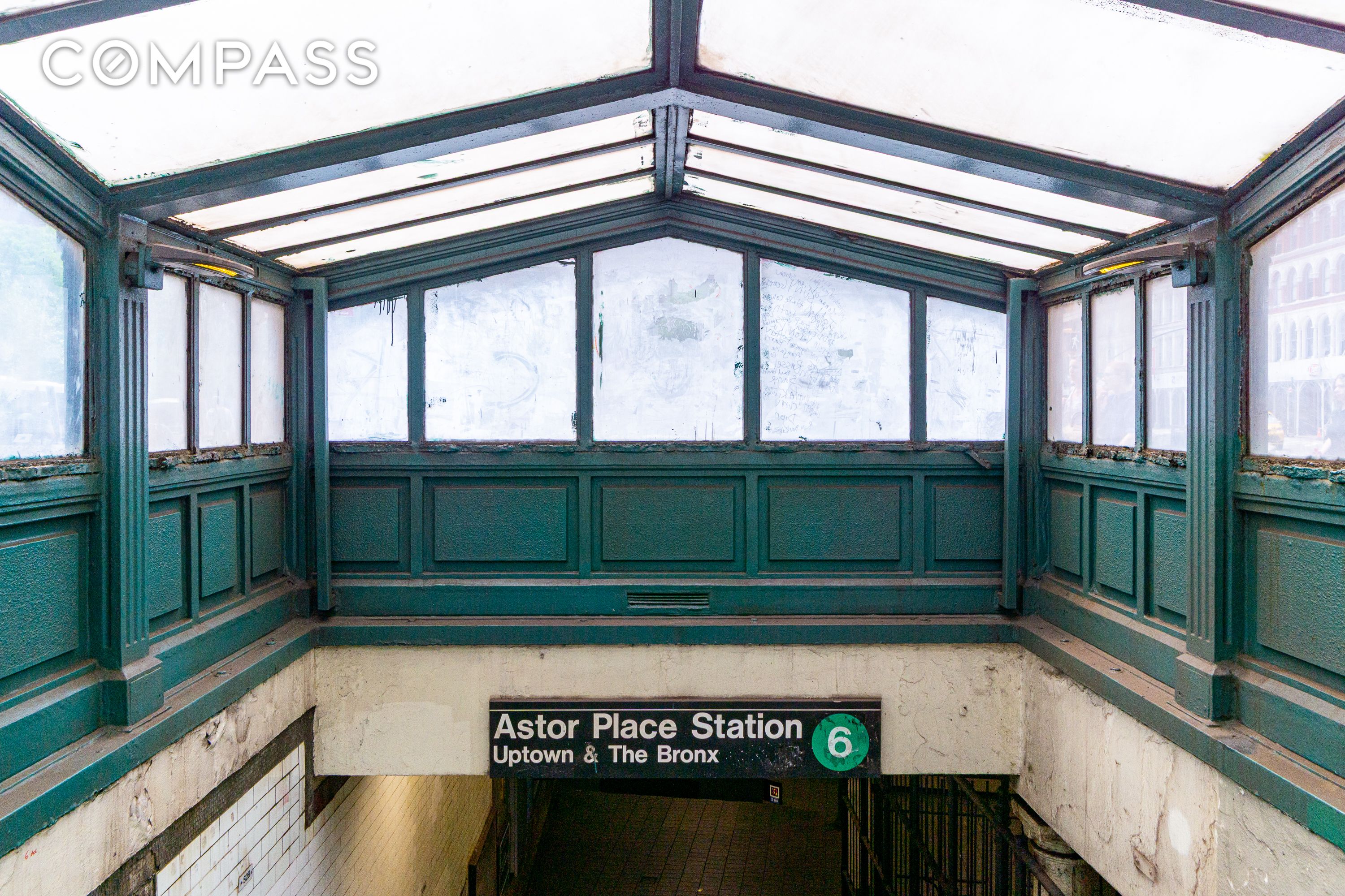 #16 photo, New York City, マンハッタン East Village , NY 10003