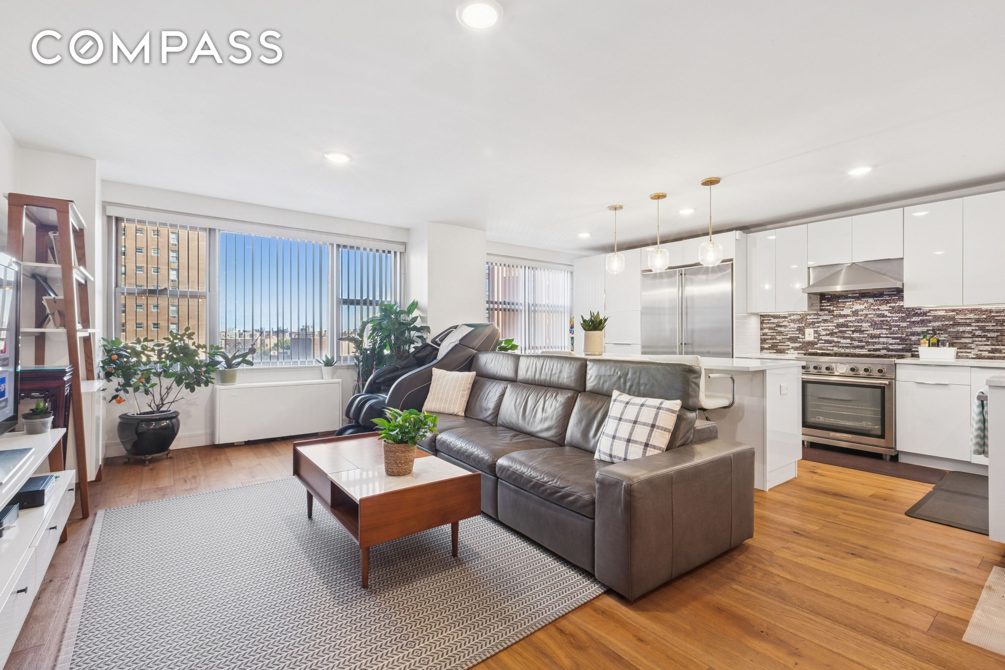 #1 photo, 70-25 Yellowstone Boulevard, クイーンズ区 Forest Hills , NY 11375