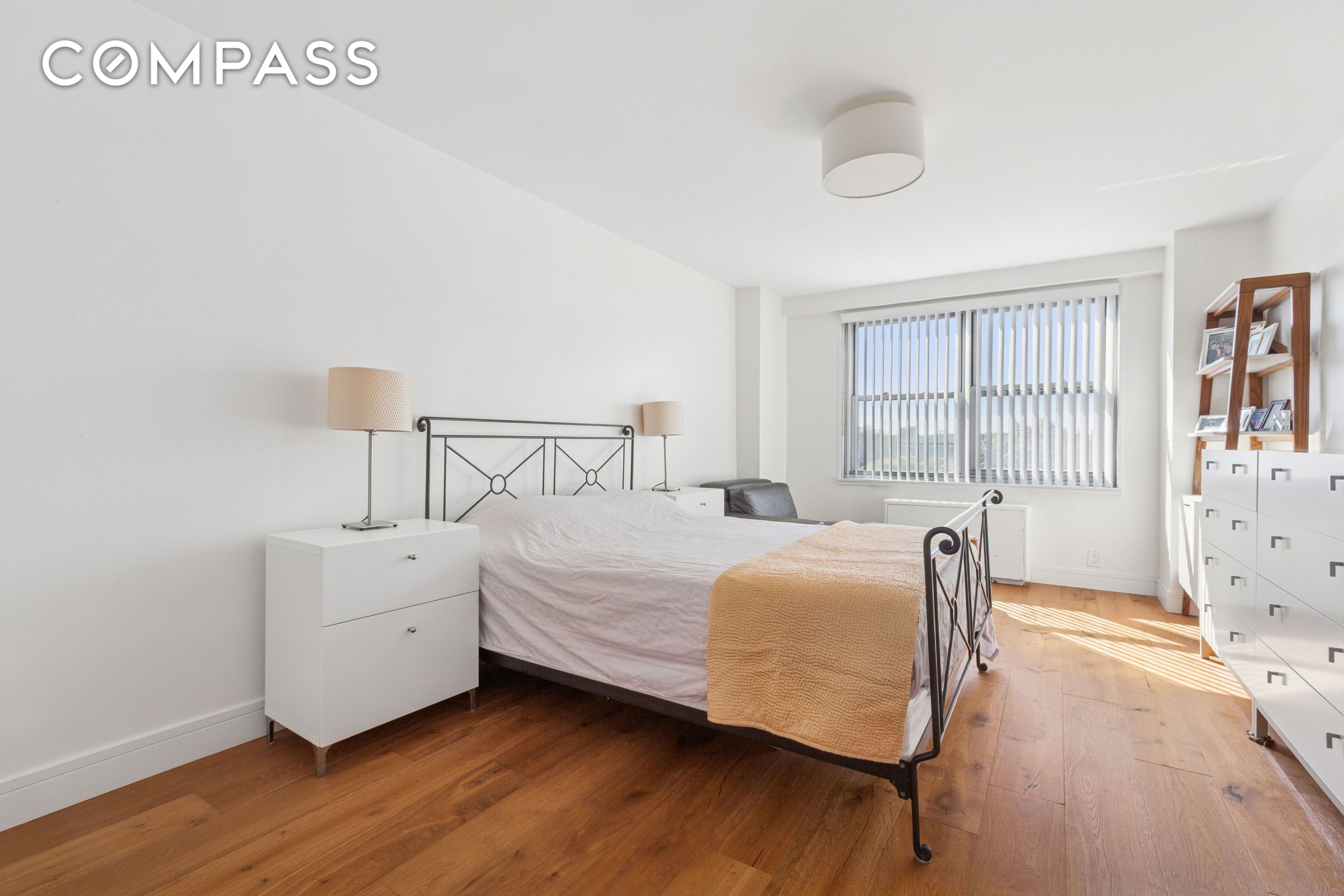 #5 photo, 70-25 Yellowstone Boulevard, クイーンズ区 Forest Hills , NY 11375