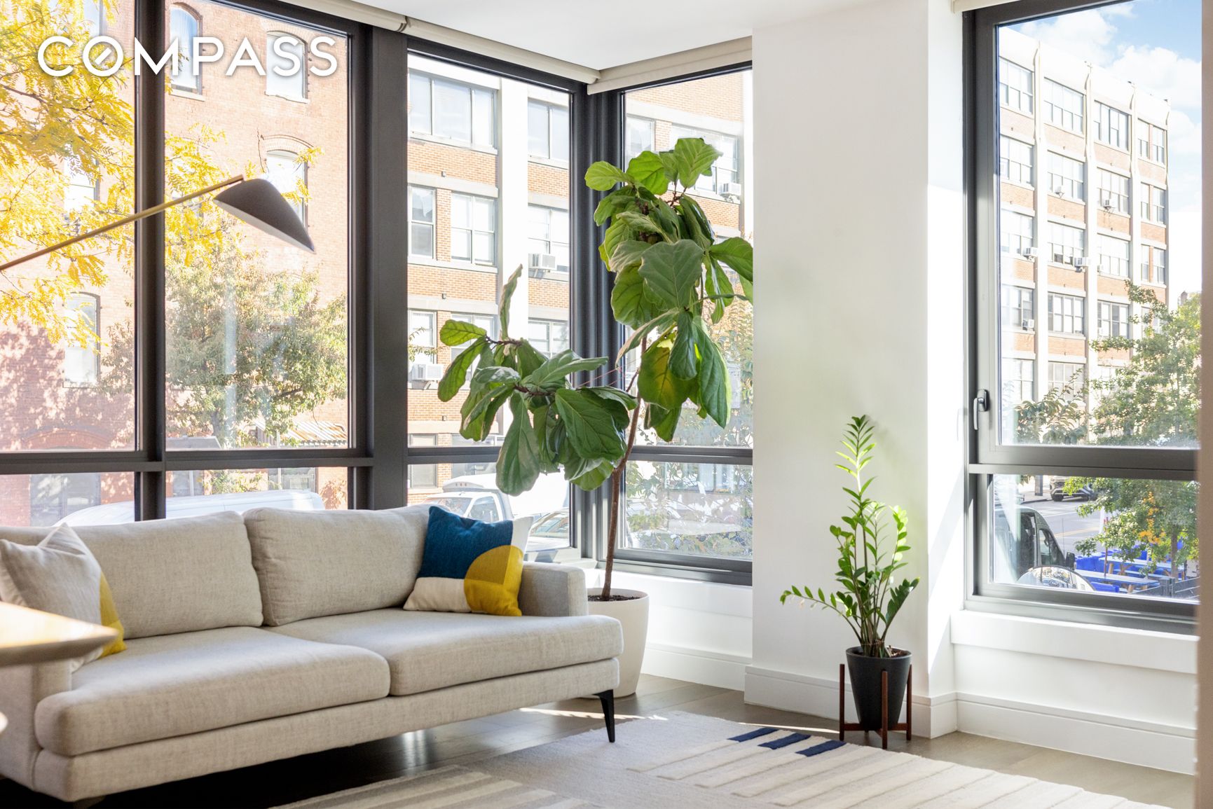 #4 photo, 50 Greenpoint Avenue, Greenpoint , NY 11222