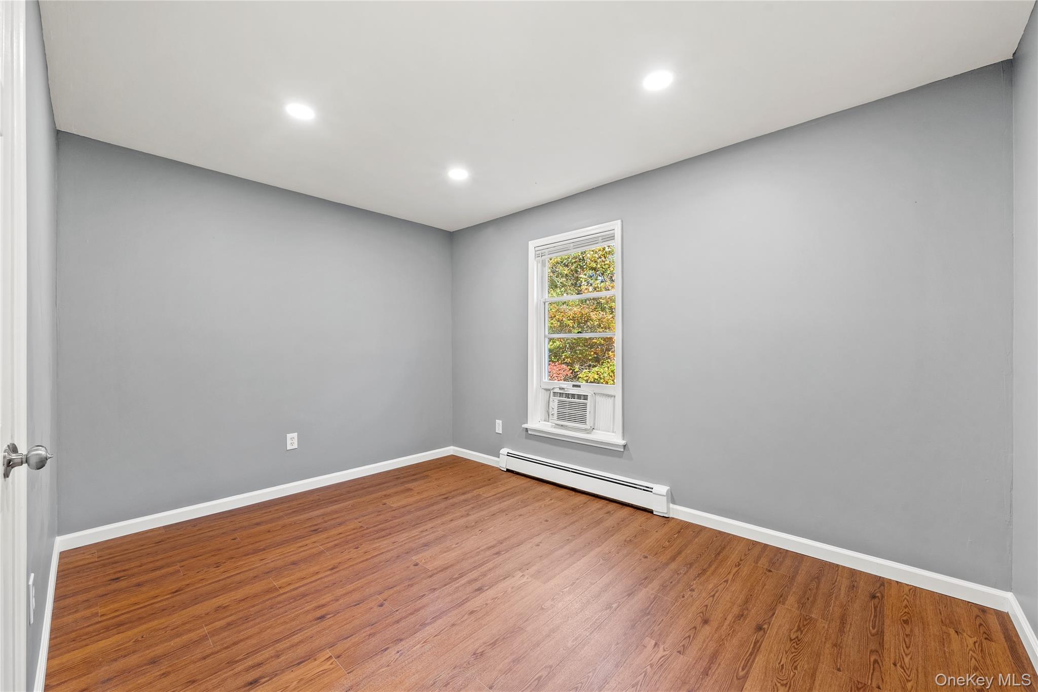 #18 photo, 11A Grand Avenue, サフォーク郡 Yaphank , NY 11980