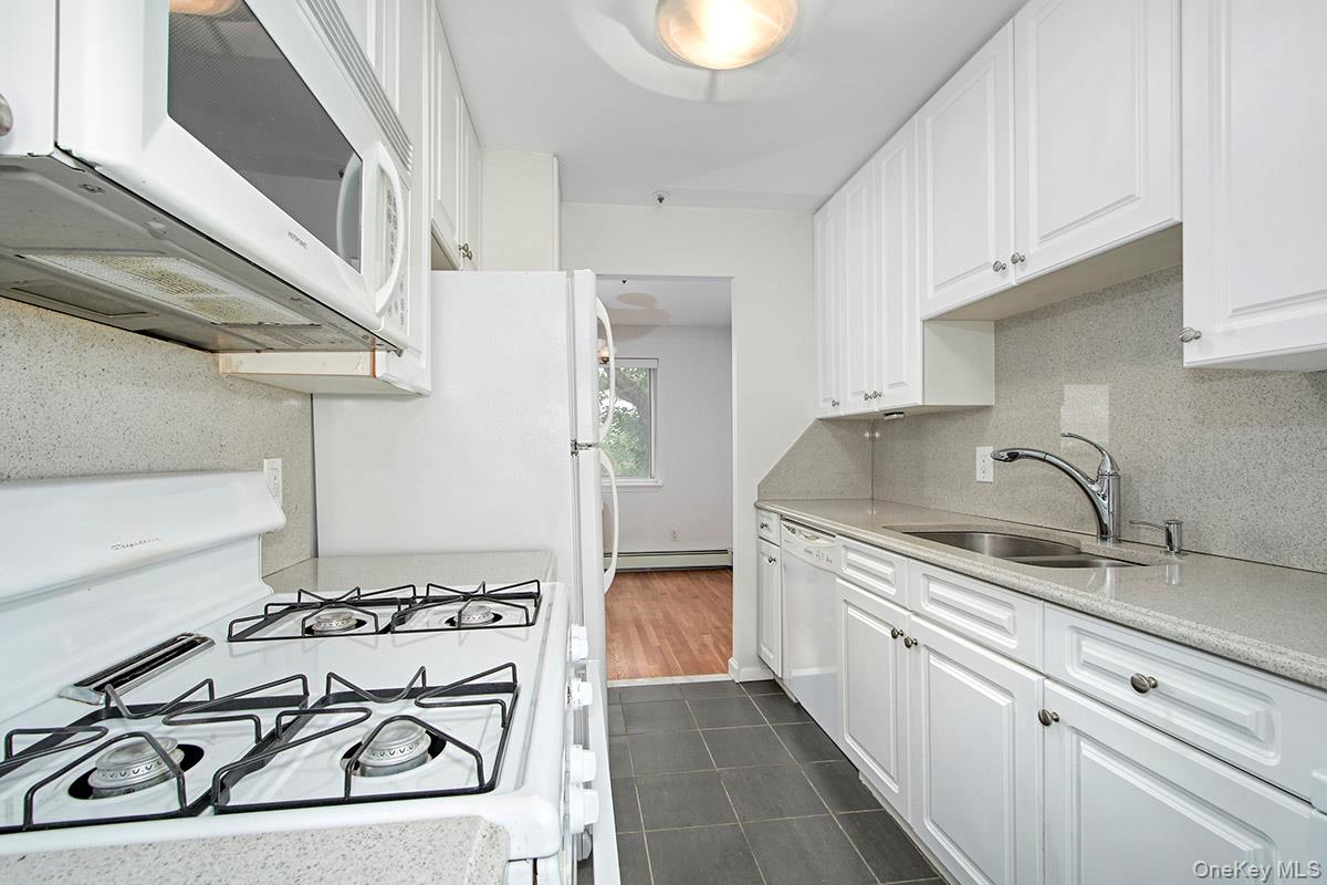 #11 photo, 300 Livingston Avenue, Mamaroneck , NY 10543