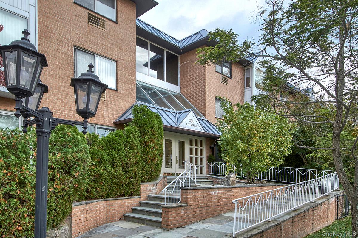 #2 photo, 300 Livingston Avenue, Mamaroneck , NY 10543