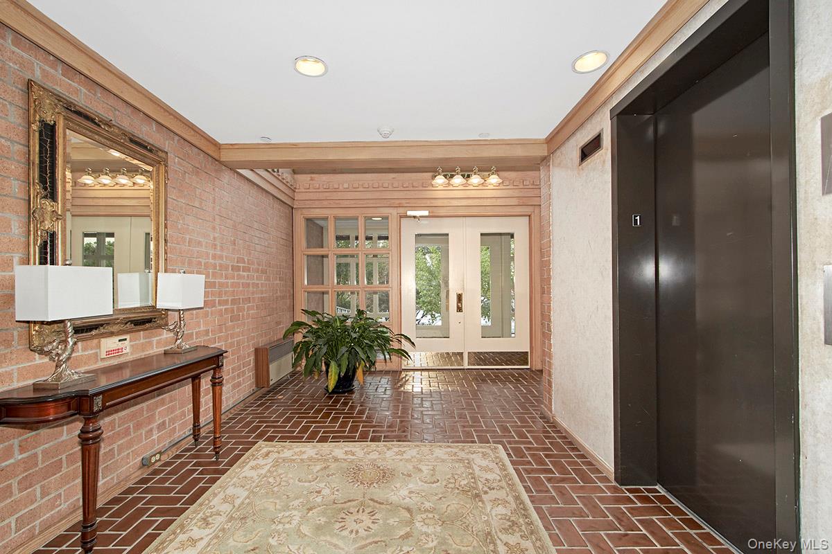 #3 photo, 300 Livingston Avenue, Mamaroneck , NY 10543