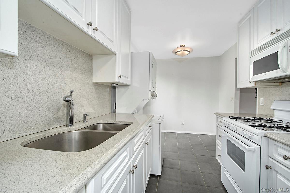 #8 photo, 300 Livingston Avenue, Mamaroneck , NY 10543