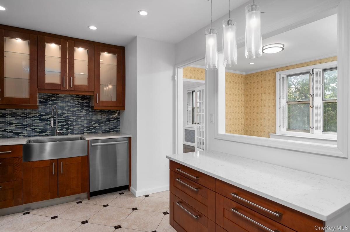 #3 photo, 600 Locust Street, Mount Vernon , NY 10552