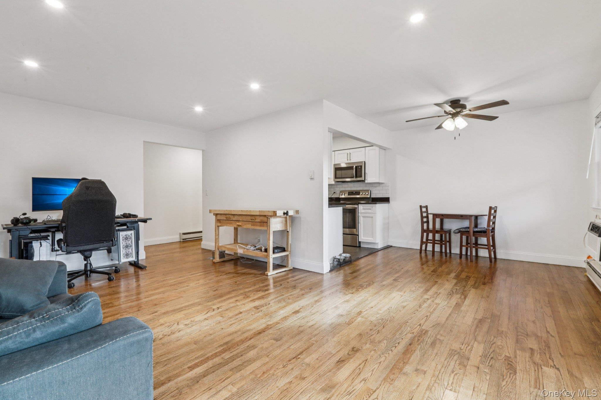 #13 photo, 2 Germonds Village, Bardonia , NY 10954